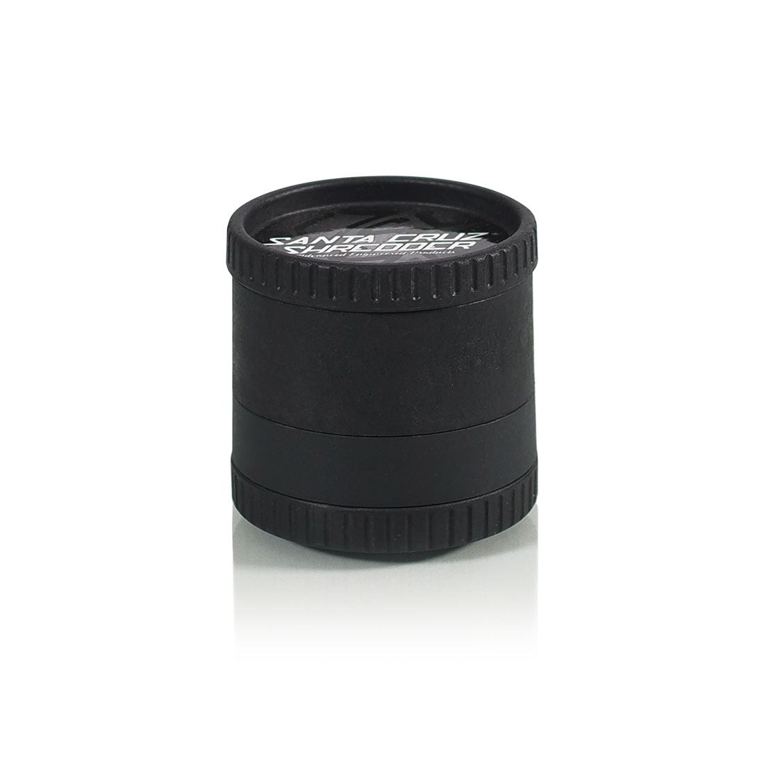 santa-cruz-shredder-hemp-4-parties-grinder-chanvre-noir image 2