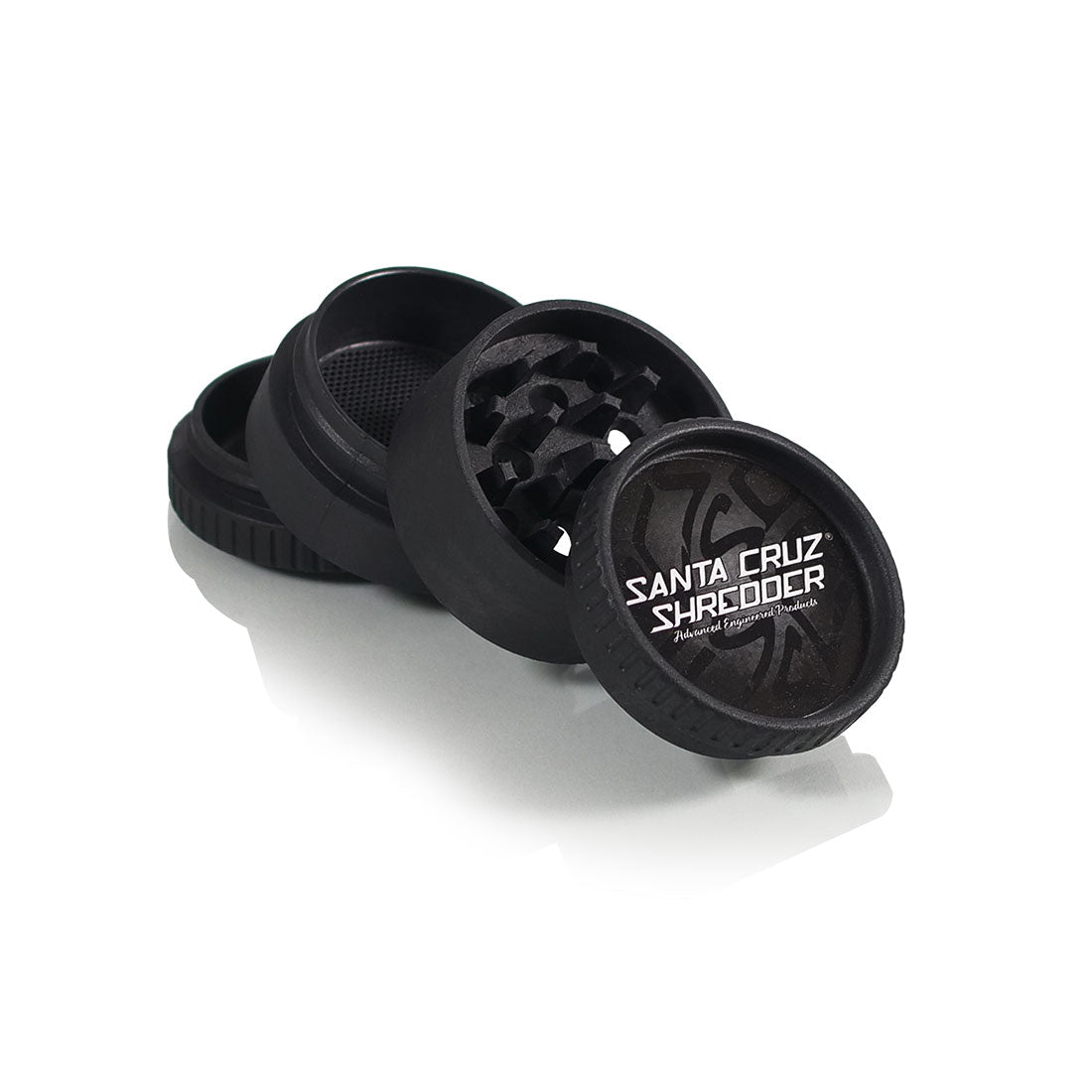 santa-cruz-shredder-hemp-4-parties-grinder-chanvre-noir image 3