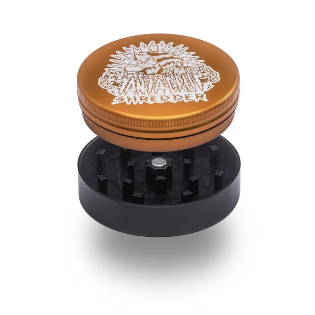 santa-cruz-shredder-aluminum-grinder-2-parties-shocker-skull-large image 1