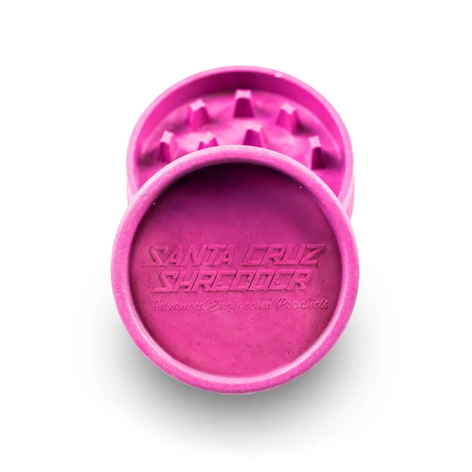 santa-cruz-shredder-hemp-grinder-2-parties-noir-compact image 1